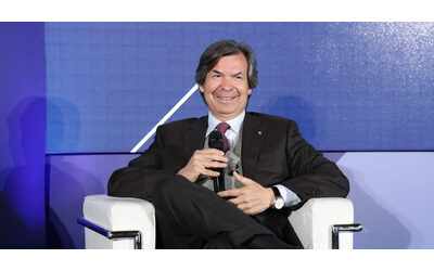 Intesa Sanpaolo strizza l’occhio al governo: “Noi l’unica tutela finanziaria del Paese”