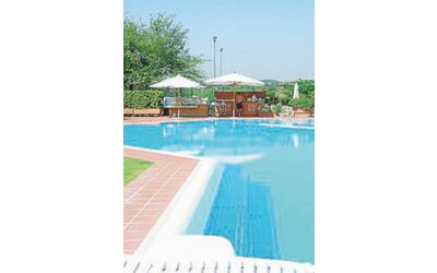 Intossicazione da cloro in piscina a Vicenza: 15 persone soccorse