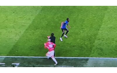 Inzaghi ostacola Theo uscendo dall’area tecnica: è polemica sui social per l’episodio in Milan-Inter