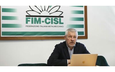 “Io molestata dal segretario”. Ma la Fim Cisl manda via anche lei