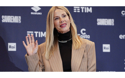 “Io non l’ho mai veramente sognato il palco dell’Ariston”: lo confessa Alessia Marcuzzi a Sanremo 2025
