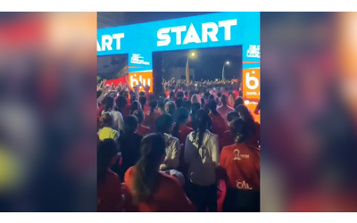 Iran migliaia di donne senza hijab alla maratona di Kish arrestati i due organizzatori