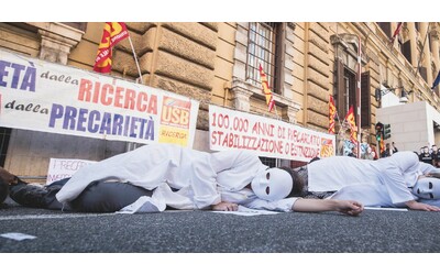 Italia ricerca anno zero in 15 000 senza contratto E non ti salvi neppure se ti ha premiato il presidente Mattarella