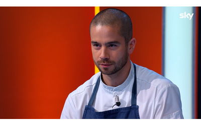 Jeremy Chan torna a Masterchef ma la sua prova un disastro solo un aspirante chef centra il piatto Cosa successo