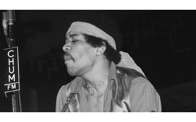 Jimi Hendrix moriva 55 anni fa: dagli esordi alle stelle, fino alla fine e alla consacrazione
