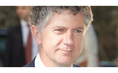 Jonathan Powell, il “negoziatore” al fianco di Starmer per il dialogo con Trump e Zelensky: l’accordo con l’Ira e la guerra in Iraq con Blair