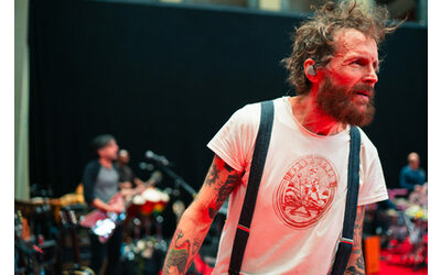 Jovanotti: “Dopo l’incidente non riuscivo a svoltare. Sono andato nel bosco da solo, la natura mi ha ispirato e ho iniziato a prendere appunti al telefonino”