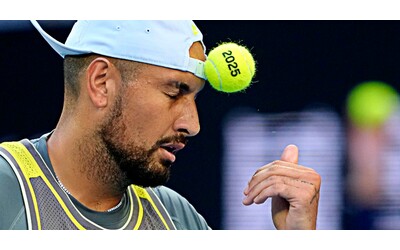 Kyrgios, che flop: dopo le chiacchiere, perde al suo ritorno agli Australian Open contro il numero 92 al mondo
