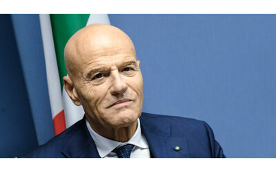 L ad di Eni Descalzi chiede all Ue di riaprire al gas russo nella settimana in cui Meloni riceve Zelensky che vuole la linea dura