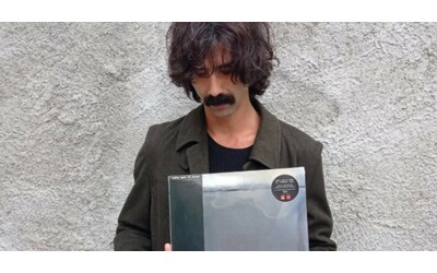 L album di Andrea Laszlo De Simone uno dei pi interessanti tra quelli usciti nel 2025