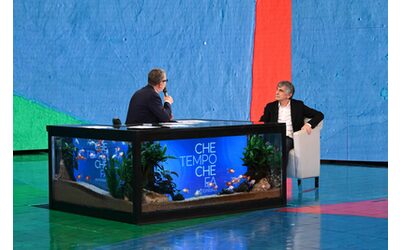 L ho afferrato con due mani e mi sono messo a sputargli addosso Lui si svegliato e ha dovuto fare attenzione a non svegliarmi a chi l ha fatto ho distrutto casa Vincenzo Salemme parla del suo sonnambulismo