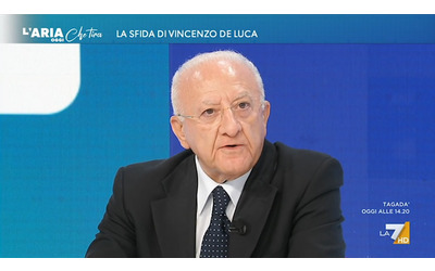 L’ironia di De Luca: “Fico candidato? Comunico la mia commozione. Se il buongiorno si vede dal mattino, buonanotte”. Su La7