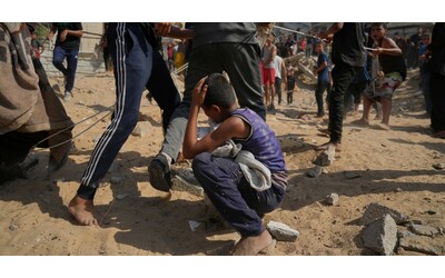 L’Onu denuncia: 1760 palestinesi uccisi a Gaza mentre cercavano aiuti. Nelle ultime 24 ore 49 morti, tra cui un bambino per fame