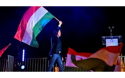 L Ue esulta per la vittoria di Magyar anche se sull Ucraina somiglia a Orb n s a petrolio e gas russi Aperture a Kiev Le paga l Ue