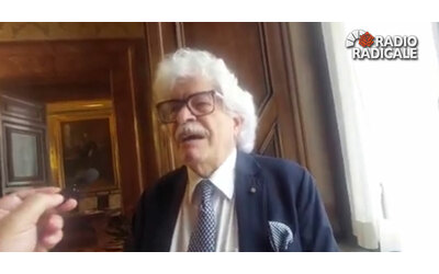 L’ultima di Razzi: “Diamo il Nobel per la pace a Trump, sta fermando la guerra in Ucraina. Con lui non sarebbe successo il 7 ottobre”