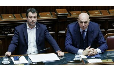 La corruzione in Ucraina fa litigare il governo Salvini Armi a Kiev Temo possano alimentarla E Crosetto replica Non giudico un Paese per due corrotti