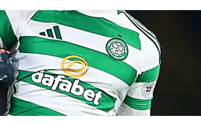 La doppia morale del Celtic come sponsor la societ di scommesse che ha mandato sul lastrico decine di persone