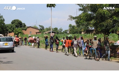 La fuga da casa e il viaggio verso il Burundi dopo gli scontri 64mila nuovi sfollati nella Repubblica democratica del Congo Video