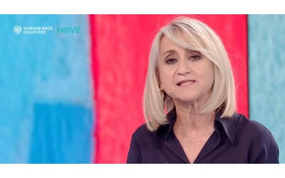La letterina di Luciana Littizzetto al ministro Valditara: “Ecco perché serve un’ora di educazione all’affettività nelle scuole”