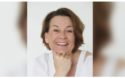 La scrittrice Alexandra Fröhlich trovata morta nella sua casa galleggiante: “Le hanno sparato, il corpo scoperto dal figlio”