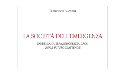 La società dell’emergenza: così il potere sfrutta pandemie, guerre e clima per rigenerarsi