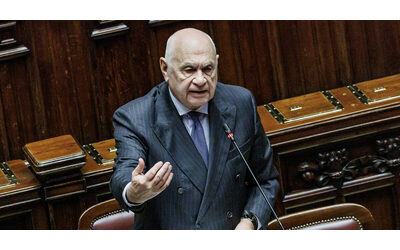 La tesi di Nordio: “Con l’attuale Carta si può sottomettere il pm al governo”. Ma non è...