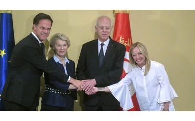 La Tunisia viola i diritti di migranti e rifugiati grazie all Unione europea