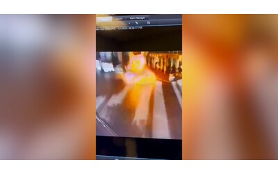 Las Vegas, il video dell’esplosione della Tesla davanti al Trump Hotel: un morto e 7 feriti