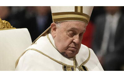 Le ultime ore del Papa: la cena, il malore alle 5.30 e il saluto al suo infermiere. “Grazie per avermi portato in piazza”