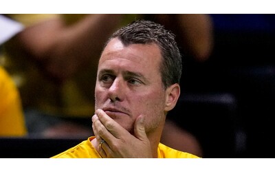 Leyton Hewitt sospeso: ha spinto un funzionario antidoping dopo la semifinale di Coppa Davis contro l’Italia