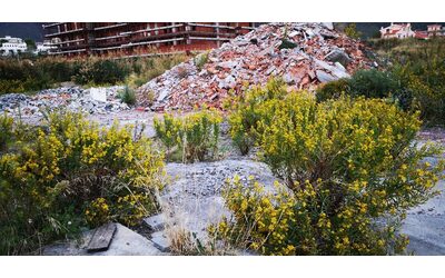 Liguria torna il partito del cemento la destra vuol sbloccare il maxi progetto edilizio su area alluvionabile nel Savonese