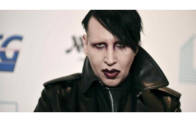 Marilyn Manson libero dalle accuse di violenze sessuali. Il procuratore: “Sono troppe vecchie e non ci sono prove sufficienti”