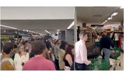 Maxi black-out in Spagna, le persone prendono d’assalto i supermercati: il video delle file per le scorte
