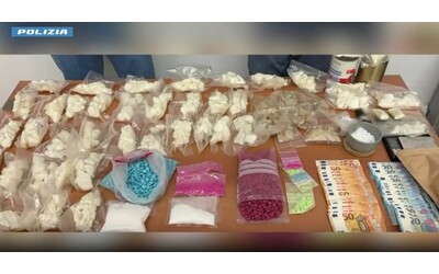 Maxi sequestro di stupefacenti a Bologna: trovati in un’abitazione anche quattro chili di “droga del cannibale”
