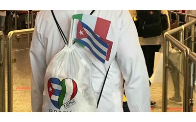 Medici cubani in Calabria gli Usa minacciano sanzioni per chi li fa arrivare Occhiuto cede e rinuncia a chiederne altri