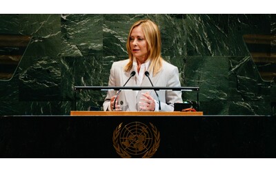 Meloni all’Onu: “A Gaza Israele ha superato il limite”. Poi l’attacco sui migranti: “Si rivedano le norme. Vengono usate da giudici politicizzati”