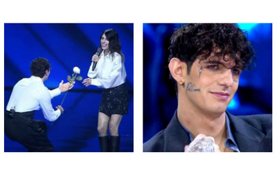 Mi permettete di rubare trenta secondi per porgere un fiore alla nostra regina cos Achille Lauro chiede scusa a Giorgia Cosa accaduto