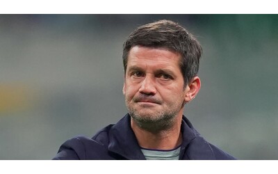 “Mi prendo i tre punti e le colpe. Nessuno si permette di chiedermi di giocare”: la delusione di Chivu dopo il Kairat Almaty