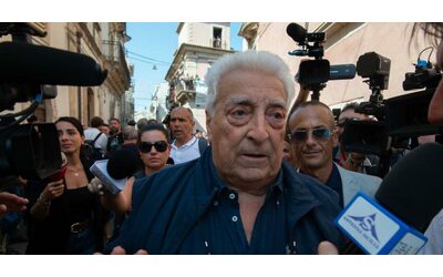 Michele Guard lasci I Fatti Vostri Comportamenti inaccettabili toni aggressivi e totale mancanza di rispetto Si superato il limite il comunicato dei sindacati