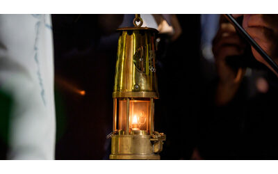 Milano Cortina 2026 la fiamma olimpica arrivata al Quirinale le foto