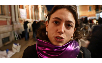 Milano, targa in memoria di Giulia Cecchettin in Statale. Le attiviste: “Valditara? Il governo nega che esista il patriarcato”