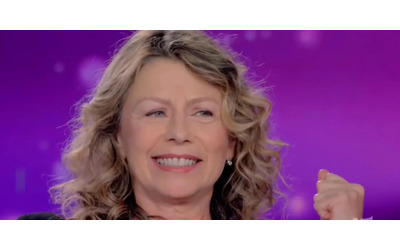 Mio fratello Giovanni se n andato all improvviso faccio fatica a parlarne Le nostre mamme erano incinte nello stesso momento siamo stati sempre insieme Amanda Sandrelli in lacrime a Verissimo