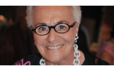 È morta Rosita Missoni, moglie di Ottavio: stilista iconica dell’alta moda Made in Italy ed esempio di imprenditoria femminile in Italia e nel mondo