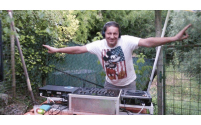 morto Dj Kenzo lo ha annunciato il figlio Dario Sei stato il miglior pap che un figlio possa avere Nei tuoi difetti e Nei tuoi pregi Ti amo