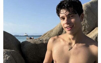 È morto Luigi Nativi, il tiktoker aveva solo 18 anni. L’amica e collega Alice Mordenti: “Ti ricordo come una luce immensa, un ragazzo felice che nessuno può toccare”