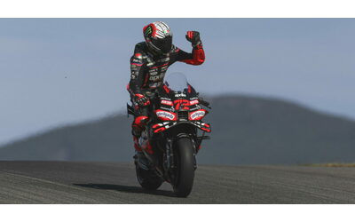 MotoGp Portogallo, pole e show di Bezzecchi a Portimao | La griglia di partenza