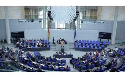Multe raddoppiate agli assenteisti, niente cellulare con i dibattiti in Aula: il Bundestag mette in riga i deputati tedeschi