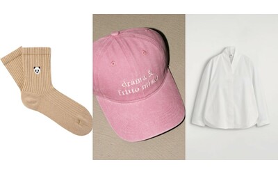 Natale 2025 10 idee moda da regalare o regalarsi dal cappellino con frase ad effetto alla perfetta camicia bianca e i calzini amati dalla Gen Z