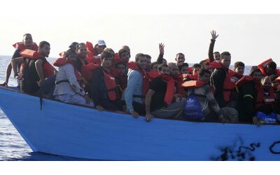 Naufraga nel Mediterraneo barca partita dalla Tunisia l unico superstite In 50 sono morti