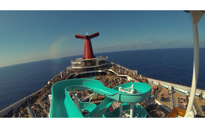 Nave da crociera si incaglia sulla barriera corallina davanti all isola di Cast Away alle Fiji salvi tutti i passeggeri corsa contro il tempo per evitare il disastro ambientale